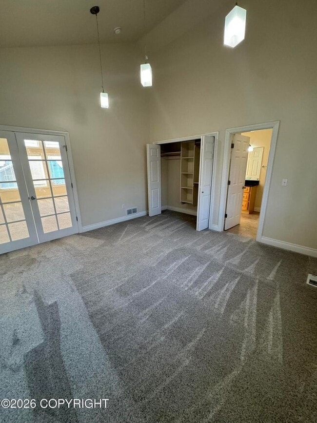 Building Photo - Stunning home in Goldenview