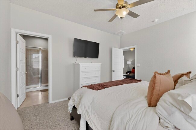 Building Photo - 10650 Valedon Ln SW