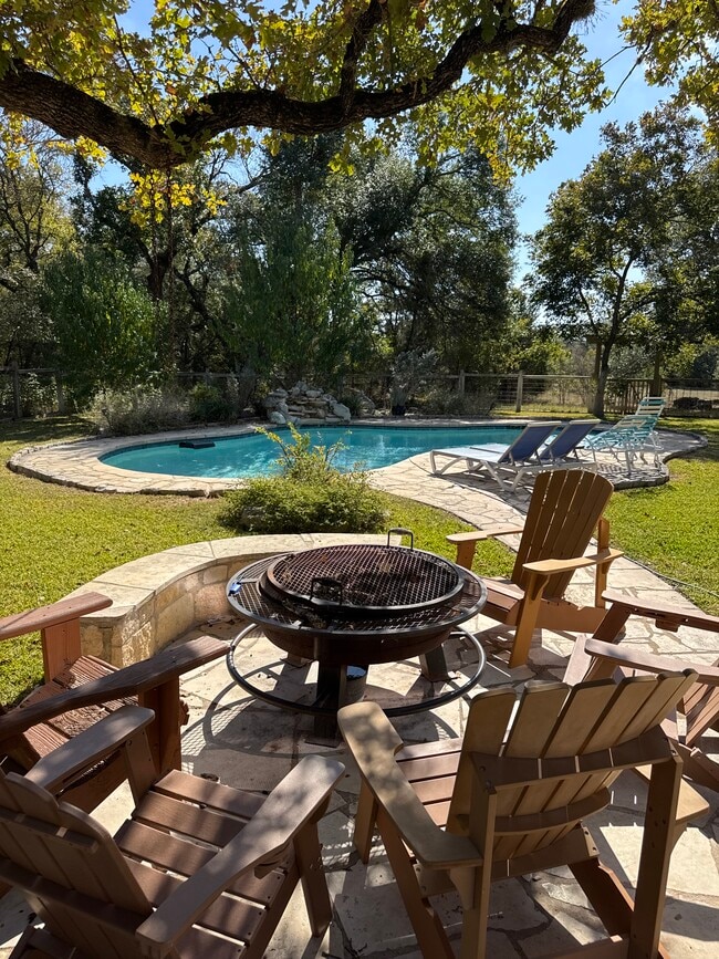 Building Photo - 312 Grande St