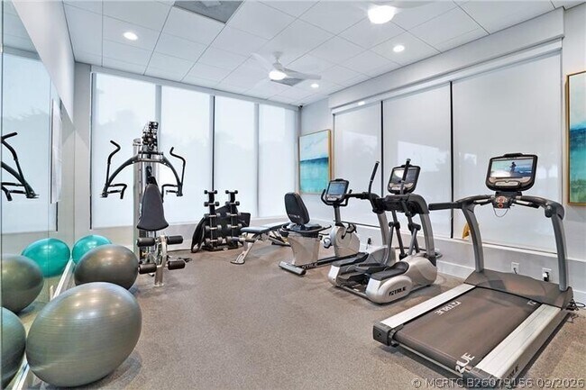 Building Photo - 2000 S Ocean Blvd