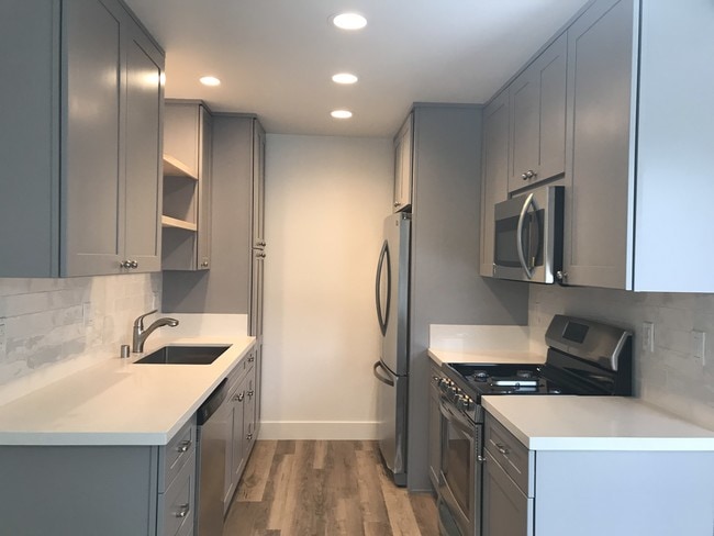 Beautiful kitchen - 189 Santa Isabel Ave