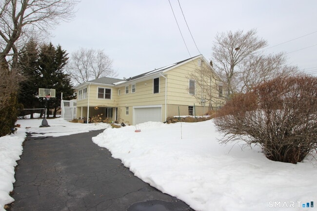 Building Photo - 76 Elliott Rd