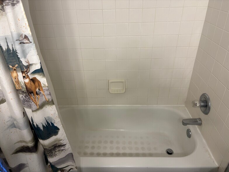 Building Photo - 8199 Welby Rd