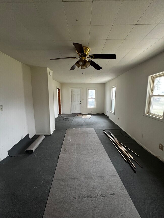 Building Photo - 2235 S Niagara St