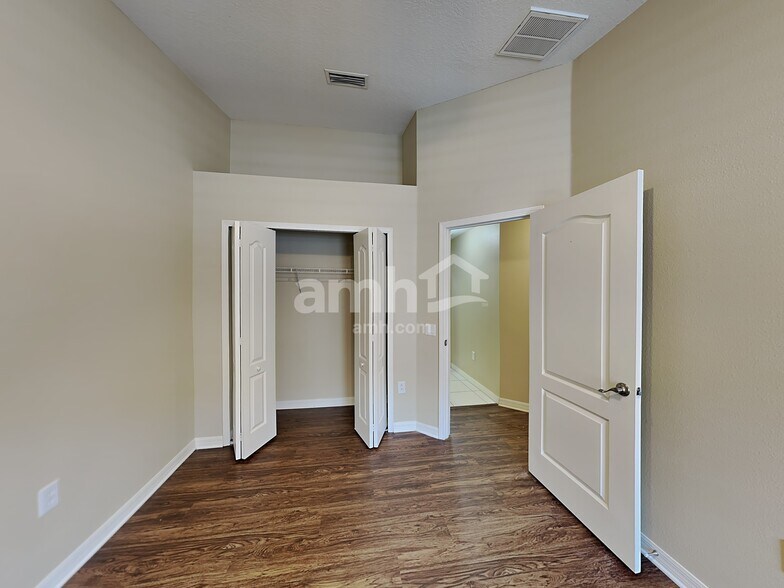 Building Photo - 1012 Cristelle Jean Dr