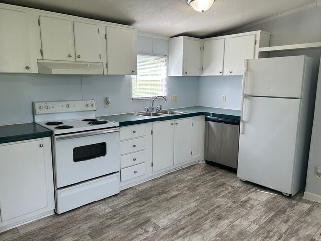 Building Photo - Secluded Home in Locust, NC!
