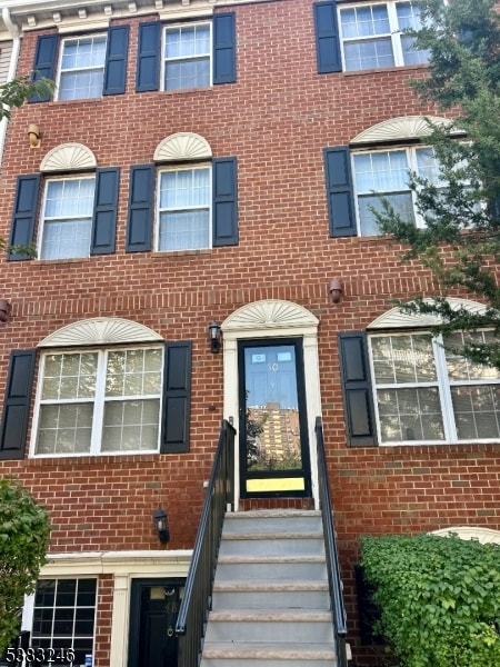 Primary Photo - 50 Yancy Dr