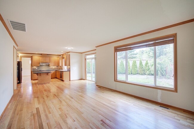 Building Photo - 4bd/2.5ba Lynnwood House