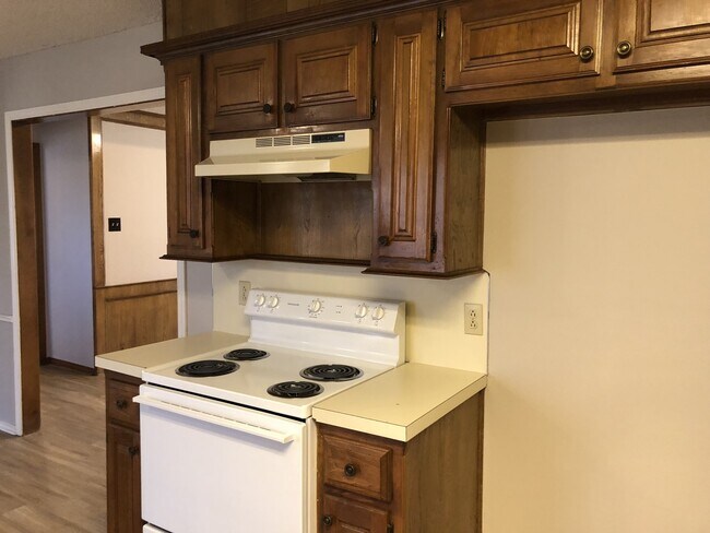 Building Photo - Great House