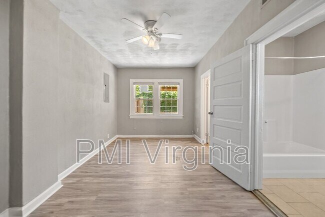 Building Photo - 259 A View Ave