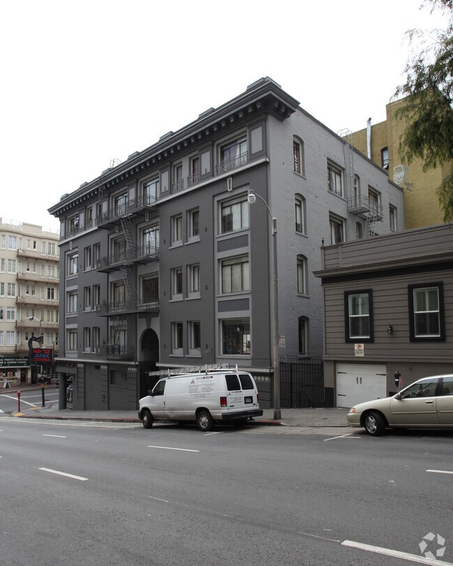 Building Photo - 605 Jones