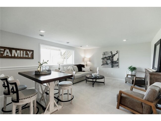 Building Photo - 1811 Fallbrooke Dr