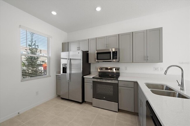 Building Photo - 8744 Daybreak St