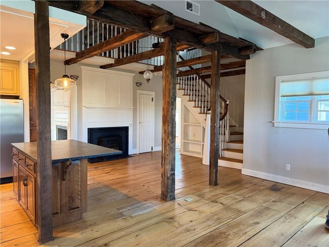 Building Photo - 31 Bradford St