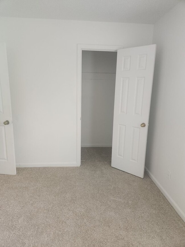 Building Photo - Cute and Cozy 2 Bedroom 1.5 Bath West Colu...
