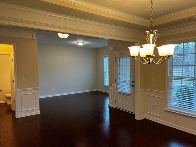 Building Photo - 701 Woodbridge Dr