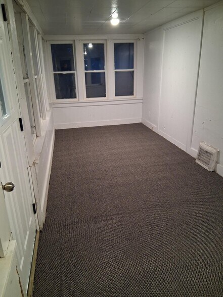 Front porch - 1714 E Walnut St