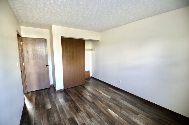 Building Photo - 7160 Lauretta Ct