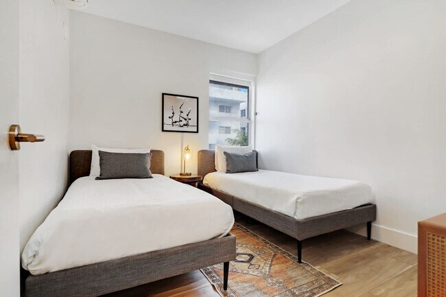 Building Photo - 4025 Indian Creek Dr