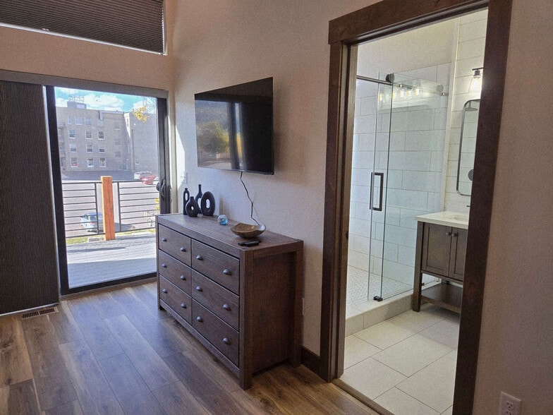 Building Photo - 37 S Rodney St