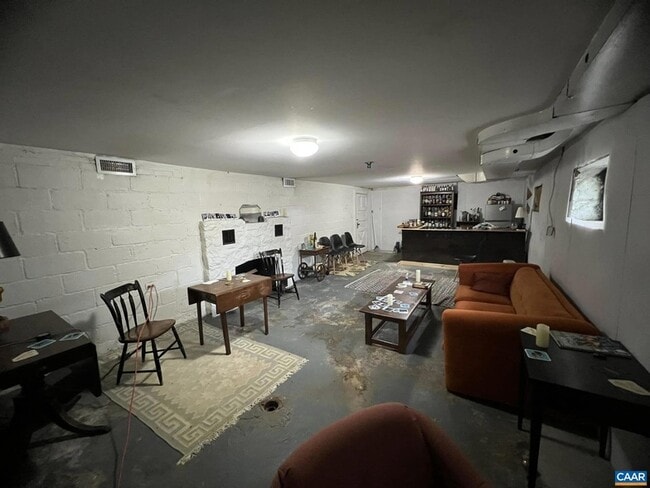 Building Photo - 1814 Rugby Pl