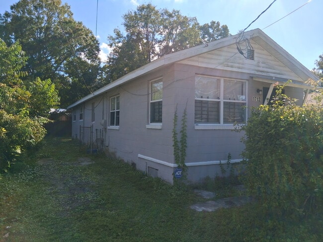 Building Photo - 1712 W 23rd St