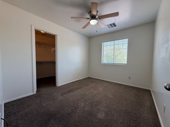 Building Photo - 7372 W Ian Dr