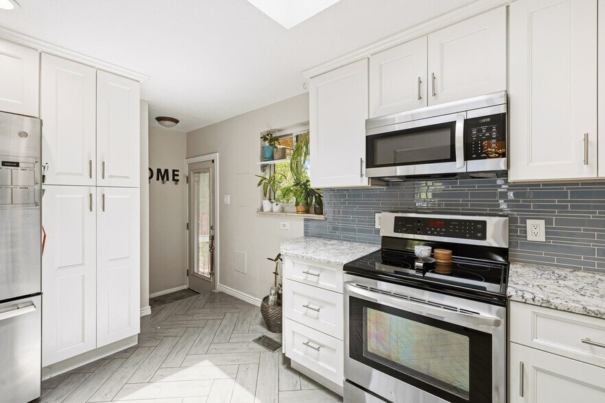 Building Photo - 6146 S Josephine Way
