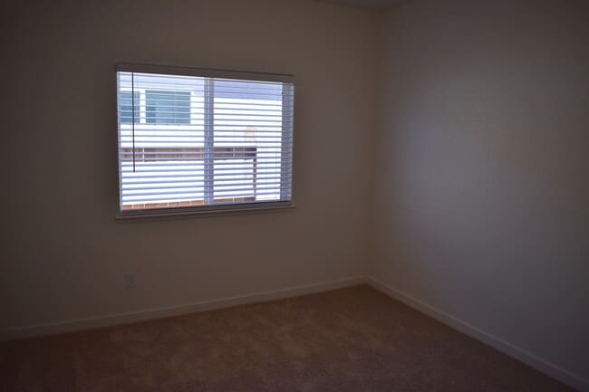 Building Photo - 4721 Irma Dr