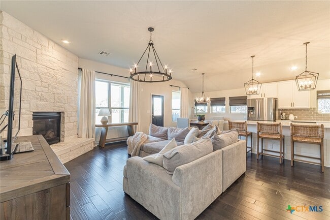 Building Photo - 2745 Ridge Forest Dr