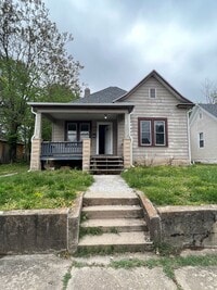 Building Photo - 3 bedroom/1 bathroom house