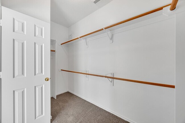 Building Photo - 12210 Woody Hollow Dr