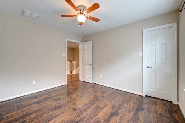 Building Photo - 1227 Glenwood Canyon Ln