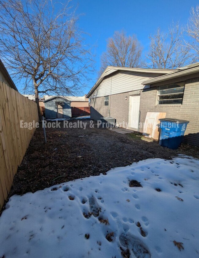 Building Photo - East Tulsa House for Rent (3beds/1.5baths)