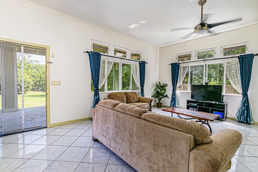 Living Room view - 15-1834 13th Ave