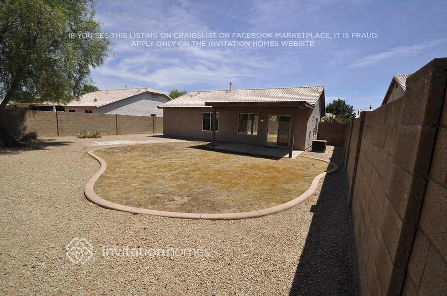 Building Photo - 14674 W Marcus Dr