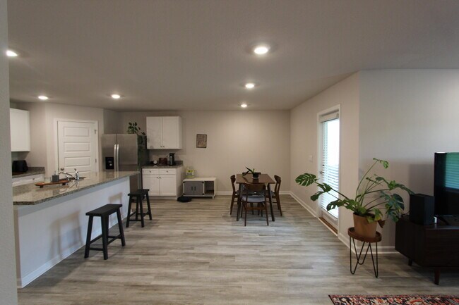 Building Photo - 3063 Jane Ln