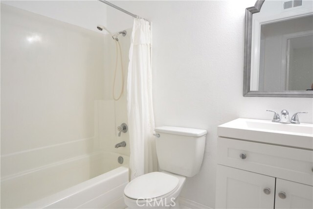 Building Photo - 5 Lemon Grove