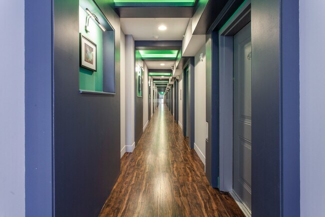 Building Photo - 1533-39 Parrish St