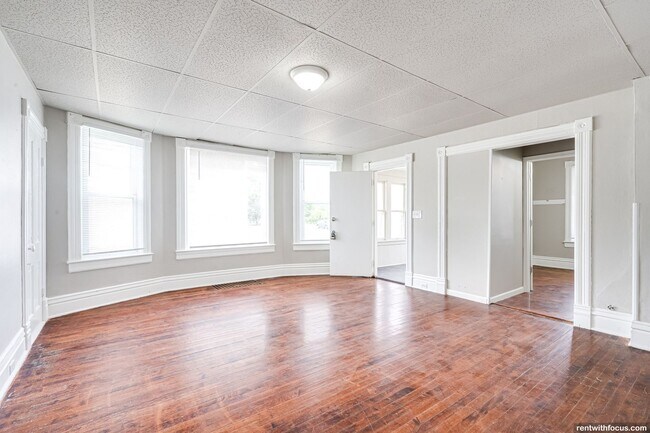 Building Photo - 1201 Michigan St