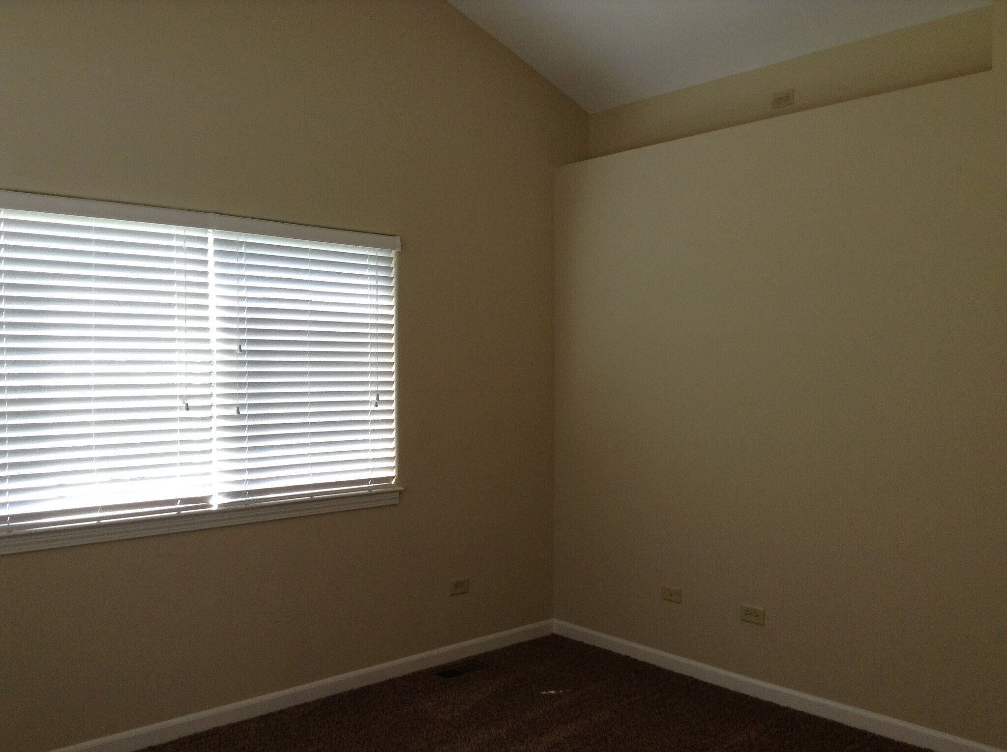 Building Photo - 25830 S Brookfield Ct