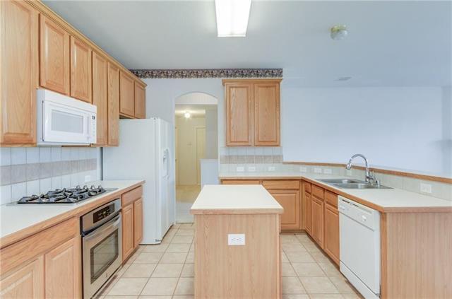 Building Photo - 4440 Waskom Dr