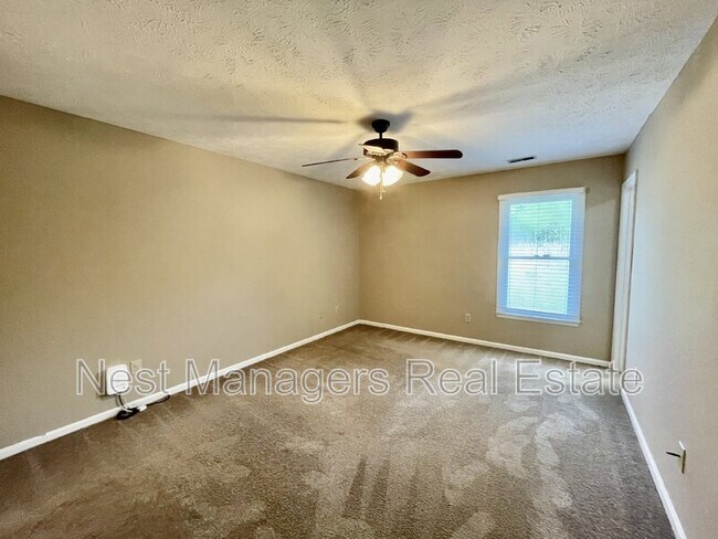 Building Photo - 103 Peregrine Pl