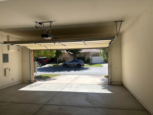 Building Photo - 45218 Coeur Dalene Dr