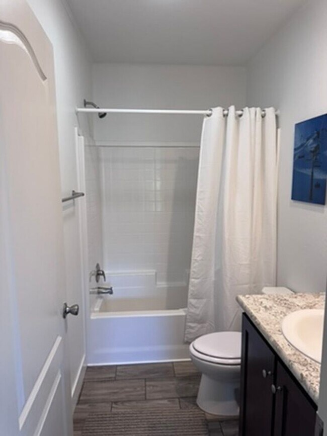 Building Photo - Beautiful 4BD/2BA Crowley Lake Home | Modern Finishes | Car Garage | Mountain Views