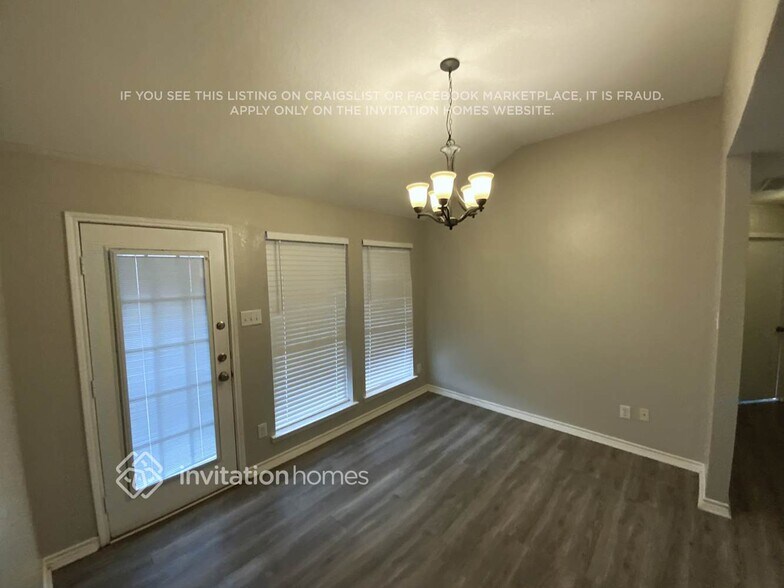 Building Photo - 333 Sweetwater Dr