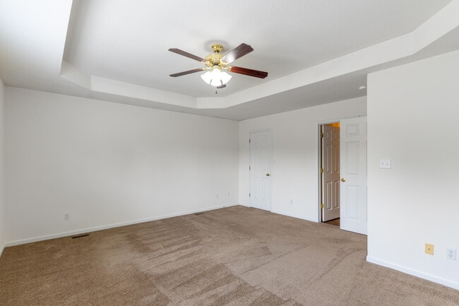 Building Photo - 5015 CARRIE RIDGE Dr