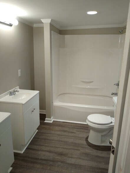 Building Photo - 36 Dorland Ave SW