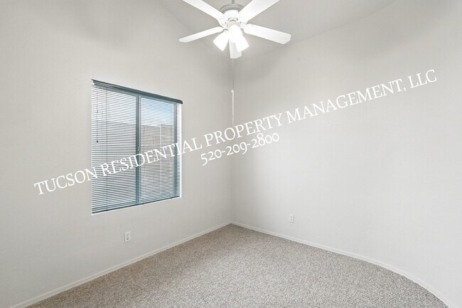 Building Photo - 11399 Silver Pheasant Loop