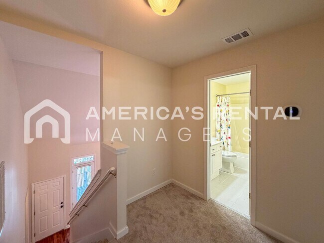 Building Photo - 3505 Savannah Park Ln